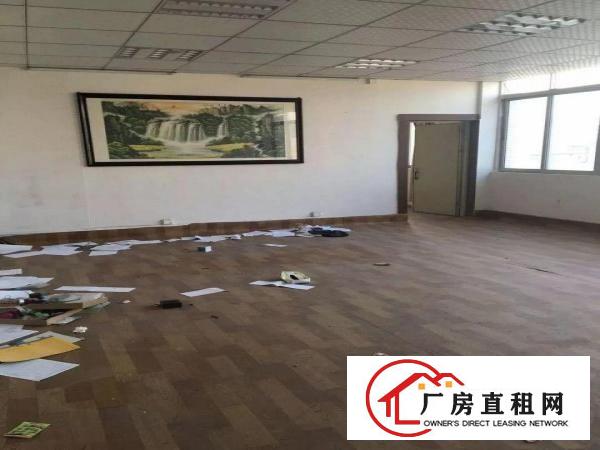 
龙岗新生楼上960平米带装修