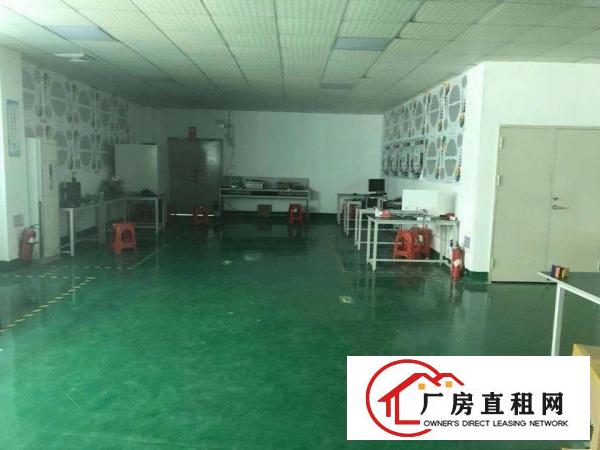 
龙岗宝龙新出楼上2100平带装修厂房出租