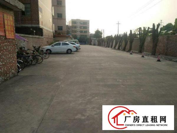 
龙岗南约爱南路2楼1000平现成装修厂房无公摊