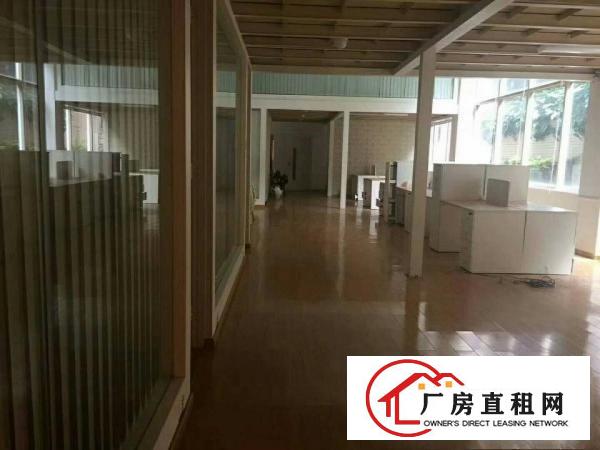
龙岗南联地铁站300米楼上960平精装修厂房出租