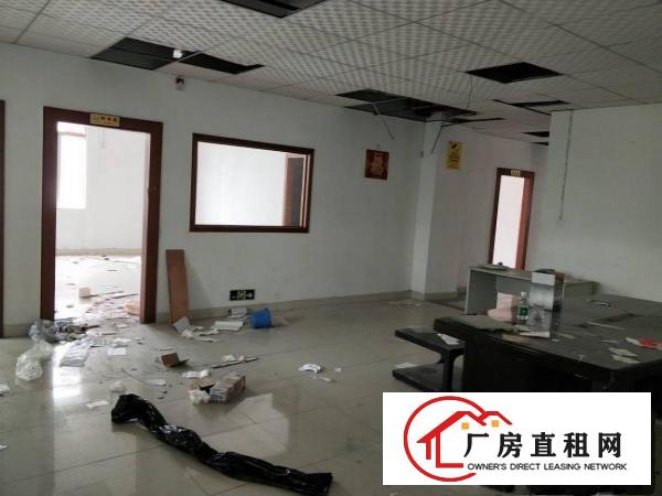 
爱联地铁站独院厂房10080平米出租
