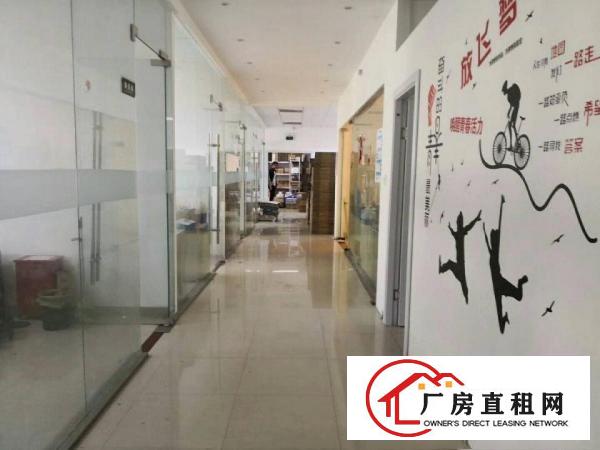 
龙岗中心城大工业区新出楼上400平精装修厂房出租