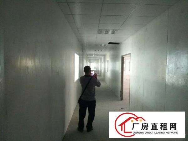 
同乐黄江工业区6000平米现成装修厂房出租
