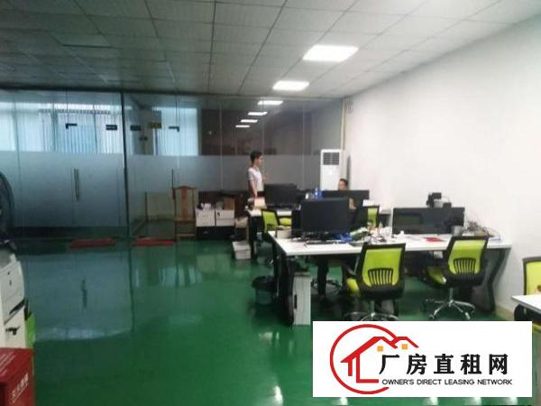 
龙岗宝龙高新产业园楼上2000平米带精装修可分租