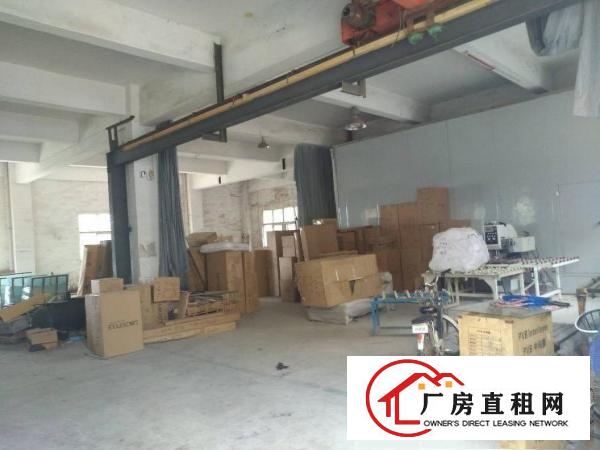 
龙岗中心城原房东新出一楼850平方带行车厂房出租