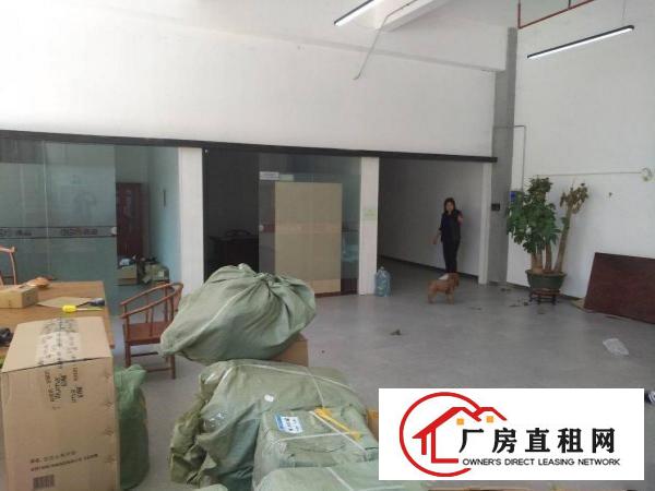 
龙岗爱联地铁站附近厂房楼上带精装修1200平方出租