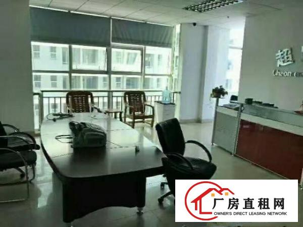 
龙岗宝龙工业区楼上1580平办公室带装修厂房