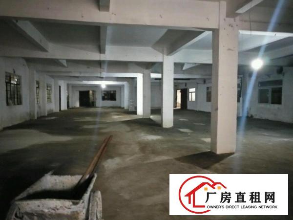 
黄江镇公常路边独栋厂房3500平米出租