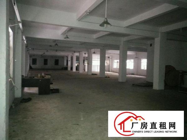 
黄江镇中心标准一楼厂房低价出租1100平米