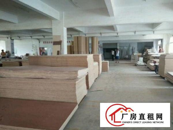 
常平新汽车站楼上1400平方米厂房(现成水电装修)