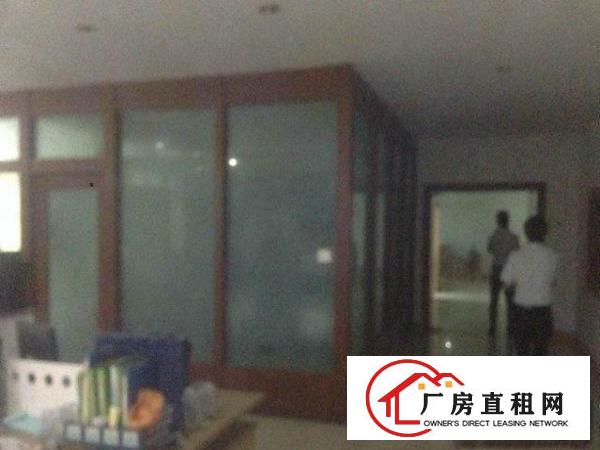 
常平霞坑新出二楼1800平方精装修厂房出租