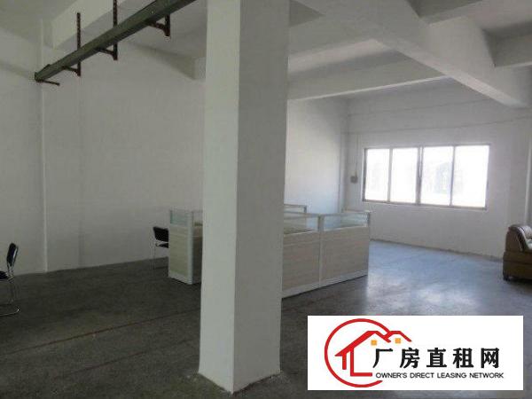 
常平黄泥塘工业区一楼1500平可整租可分租可进大货车