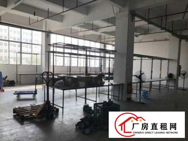 
常平还珠沥附近新出楼上600平厂房招租