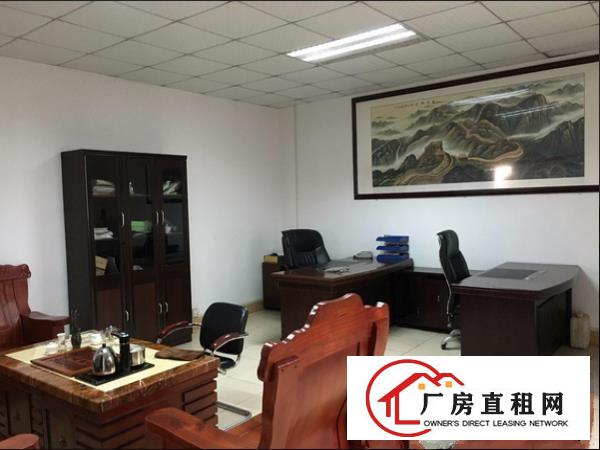 
常平环城路边分租一楼1300方厂房招租