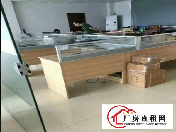 
常平靠高速出口新出独院三层22500平方，形象漂亮