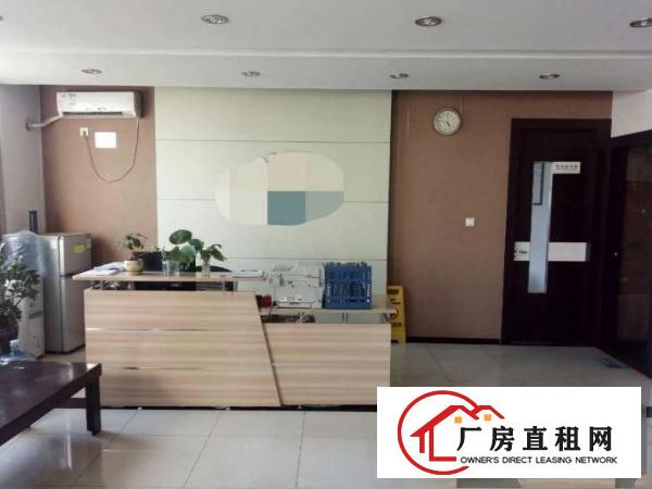
常平靠近黄江卢屋新出全新精装修厂房一楼950平方