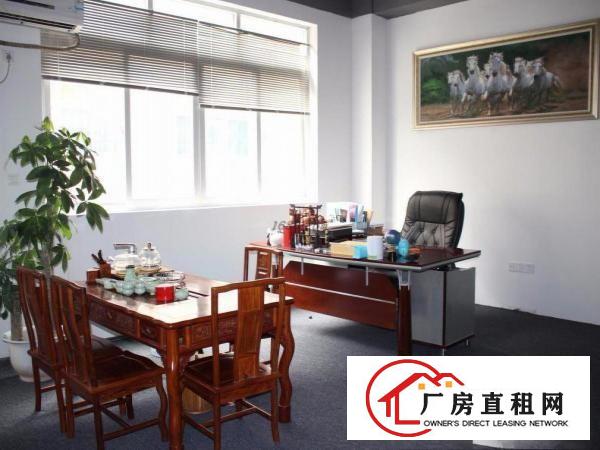 
出租新装修的办公室仓库