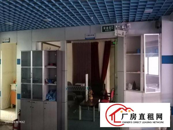 
深圳龙岗新厂房出租550平米精装修.