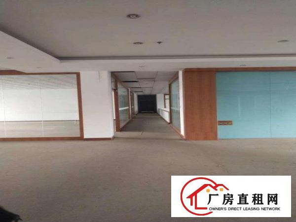 
宝龙超靓工业园分租三楼1500、1800平带装修