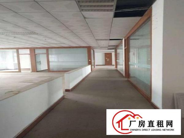 
宝龙超靓工业园分租三楼1500、1800平带装修