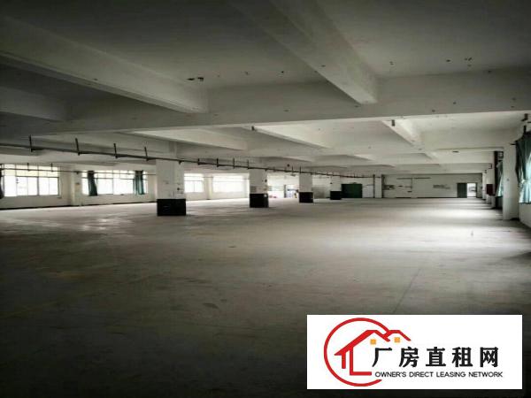 
厂房靠龙岗大道楼上950平方