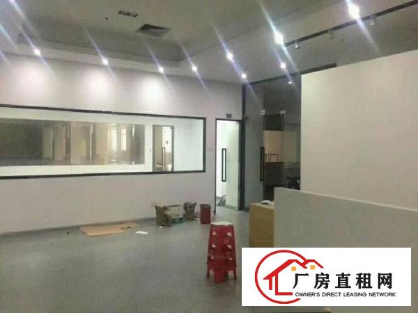 
龙岗独院厂房3600平方出租有电子厂装修