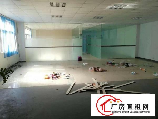 
龙岗同乐楼上新出精装修厂房680平方招租带办公室