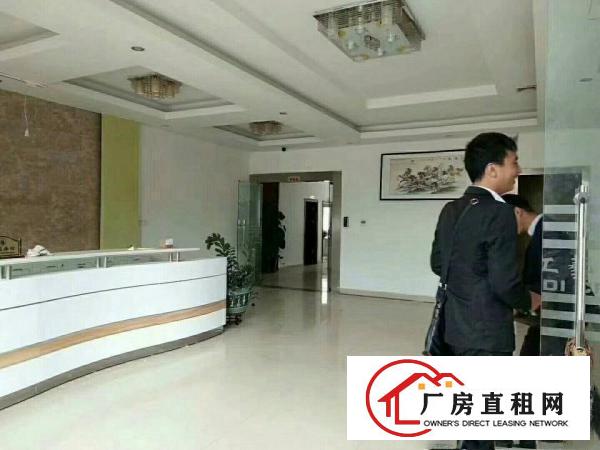
龙岗二楼680平方带装修出租