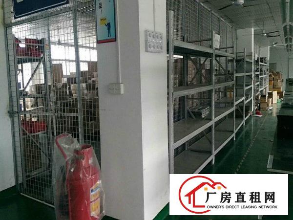 
龙岗龙东新出带电梯二楼1200平整层招租(有装修)