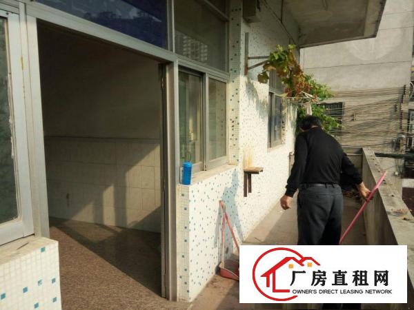 
南联鹏达路贸易办公厂房二楼面积约230平方米