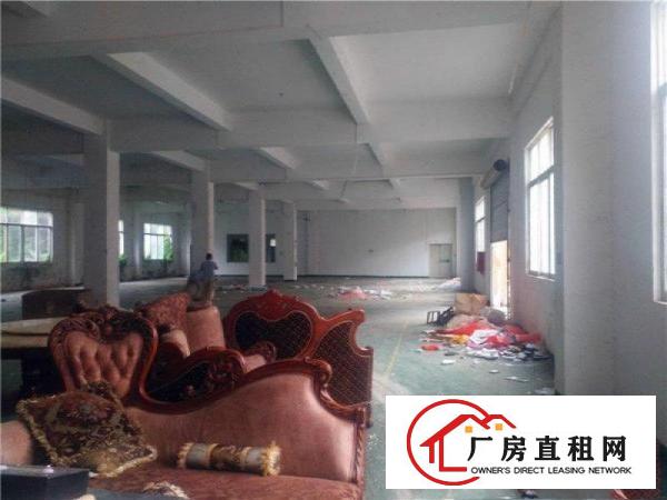 
龙岗爱联地铁站边带红本厂房3600平米招租可分租