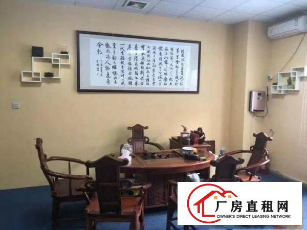 
龙岗南联地铁站旁580平带精装修有电梯厂房出租