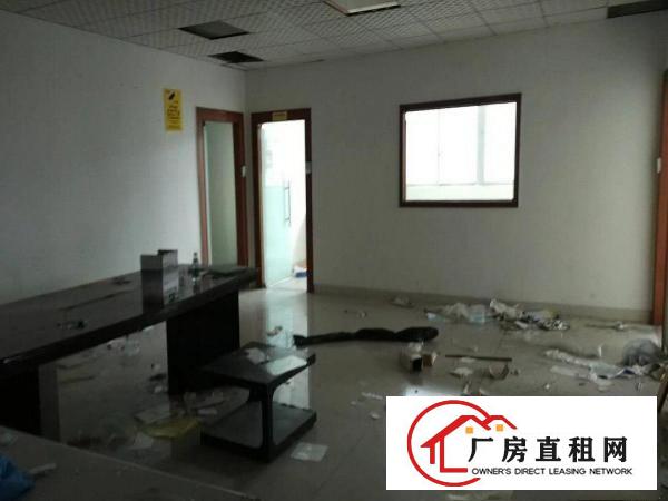 
龙岗爱联地铁站1公里新出楼上1300平精装修出租