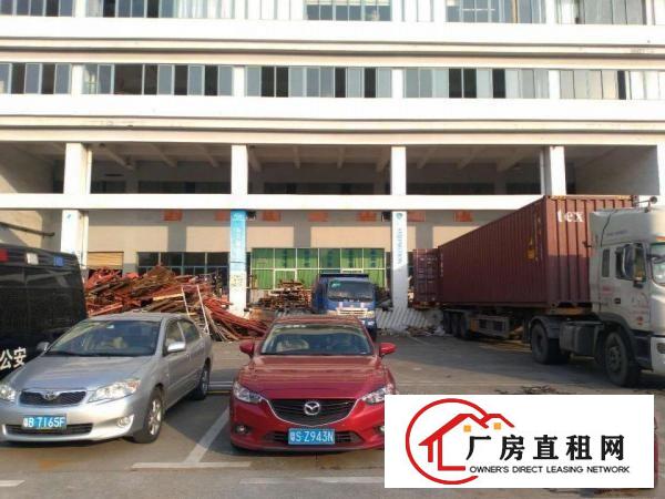 
出租龙岗区横岗新出楼上3700平厂房带装修配两部3吨货梯