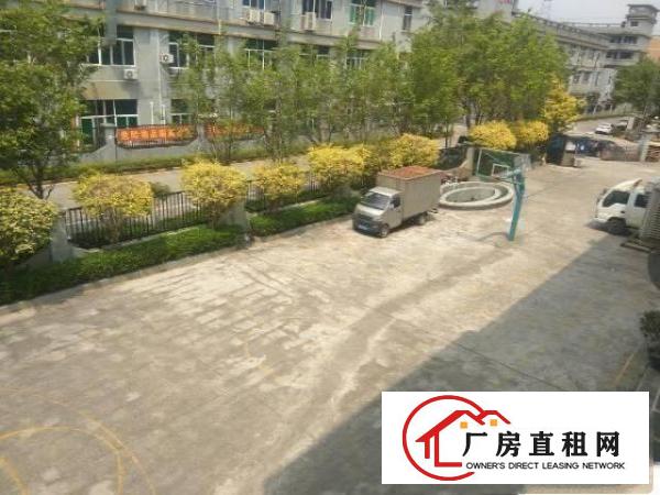 
横岗新出楼上1200平米带装修厂房出租