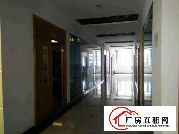 
横岗二楼680m²带装修厂房招租
