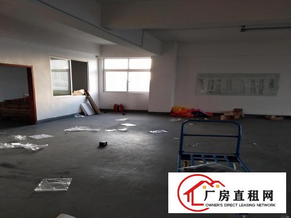 
横岗六约圣德堡酒店附近新出二楼280平米厂房出租