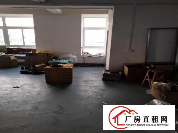
横岗六约圣德堡酒店附近新出二楼280平米厂房出租