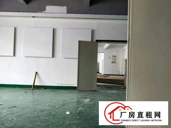 
横岗228工业区三楼精装修700平方出租价格19