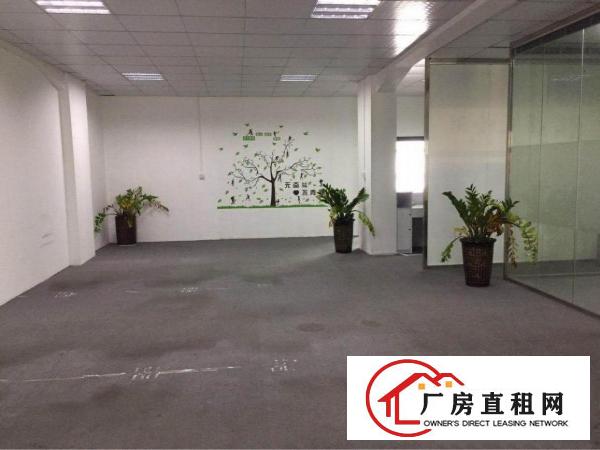 
精装修办公室，位置好，交通便利