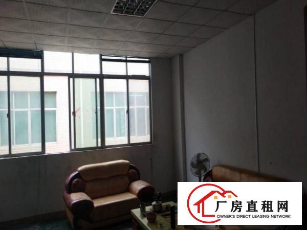 
横岗地铁站附近楼上带装修厂房出租