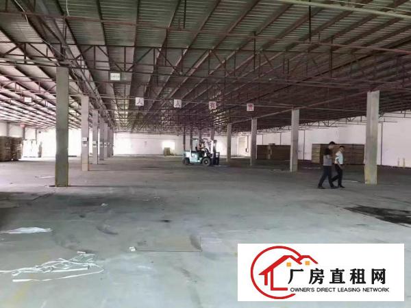 
2300仓库出租，院子超大，免费停车
