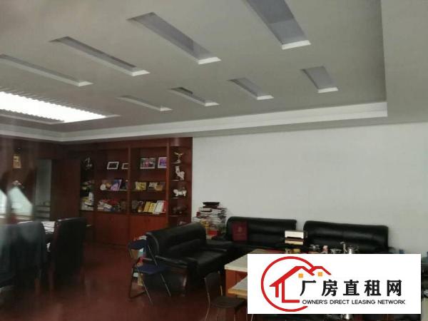 
横岗荷坳地铁站带豪华办公室装修2500平方米招租
