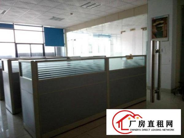 
布龙路地铁口新出2/3楼单层2100㎡带豪华装修租