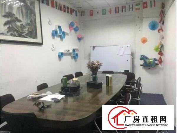
坂田上雪工业区新出带精装修厂房680平米，无转让费