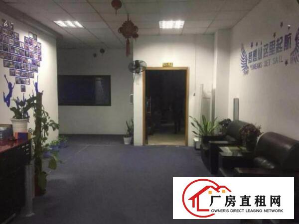 
坂田上雪工业区新出带精装修厂房680平米，无转让费