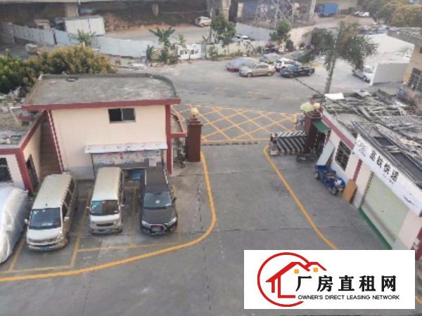 
华为旁新出三楼158平带装修，空地大，形象好，业主直租