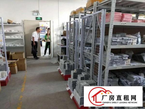 
龙岗五和地铁口新出楼上精装办公厂房310平出租