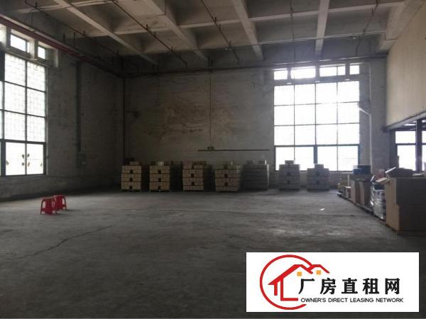 
出租龙岗区坂田天虹一楼1500平方带装修隔楼