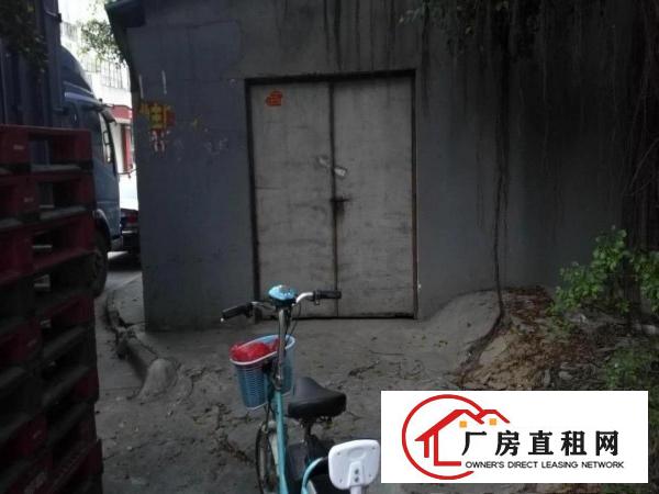 
龙岗区五和地铁站附近一楼230平厂房招租